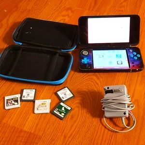 Nintendo 2DS XL